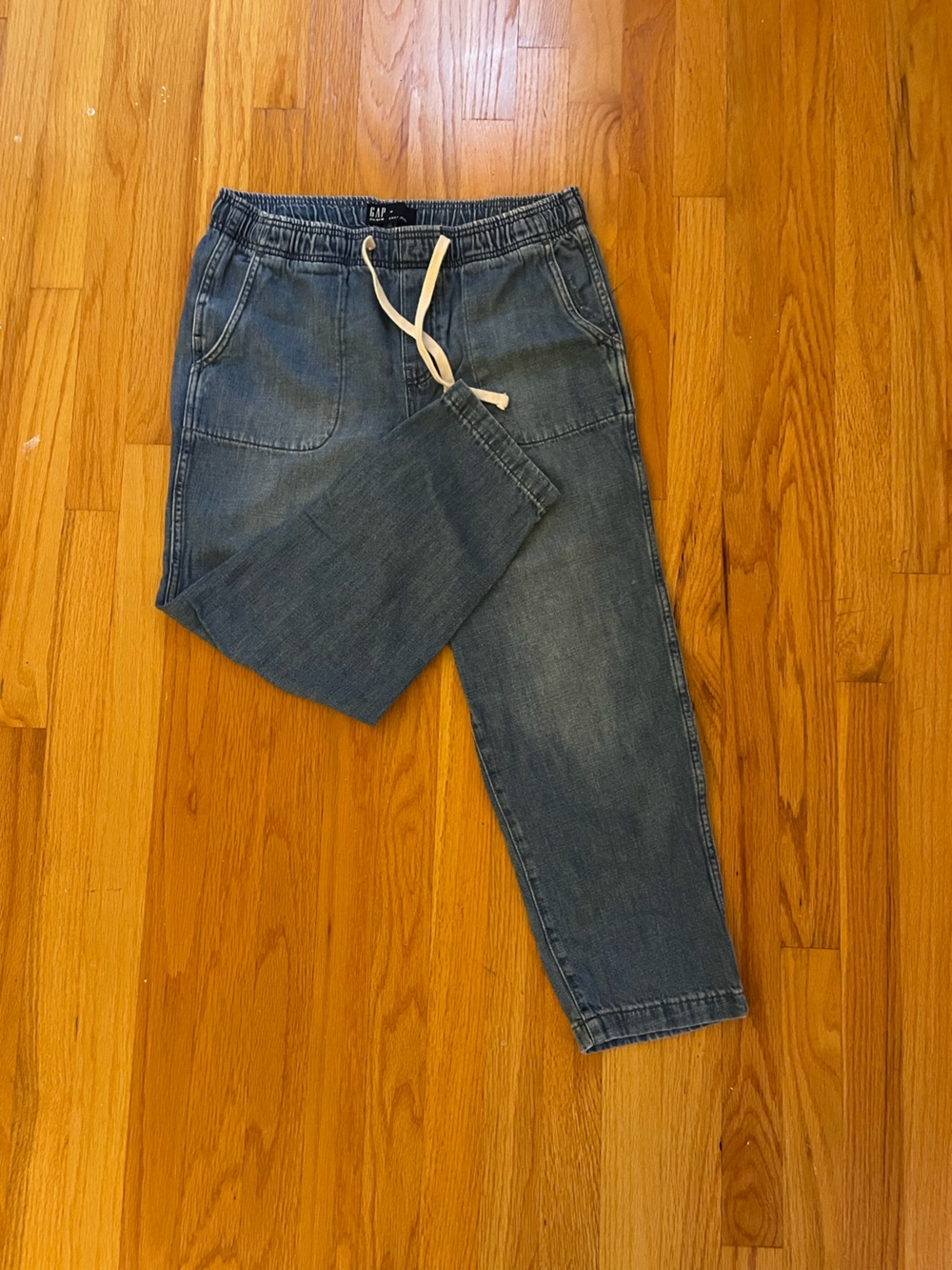 GAP Women’s Easy Fit Jeans